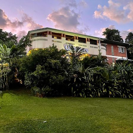 Готель Babinda Quarters Екстер'єр фото