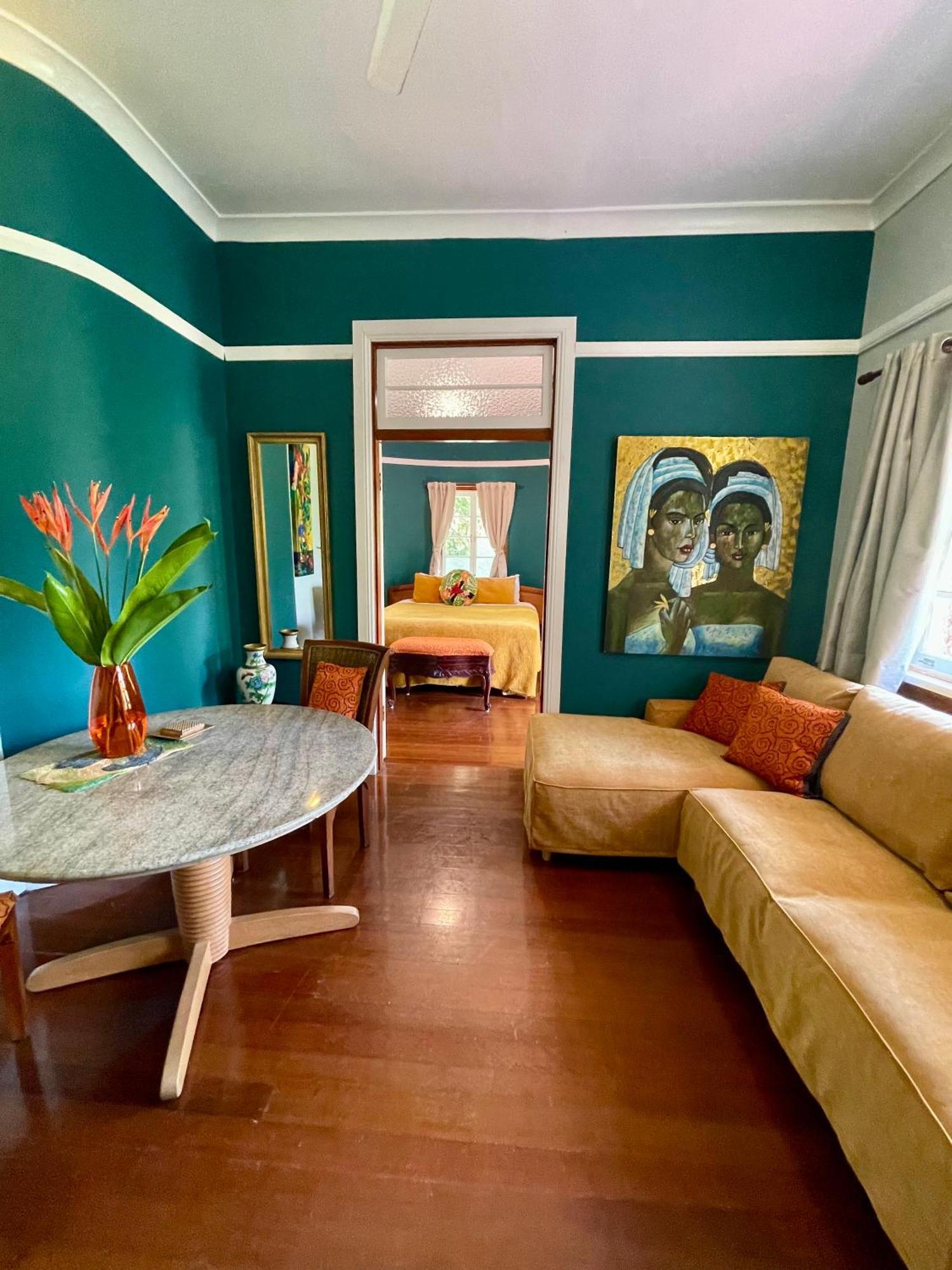 Готель Babinda Quarters Екстер'єр фото