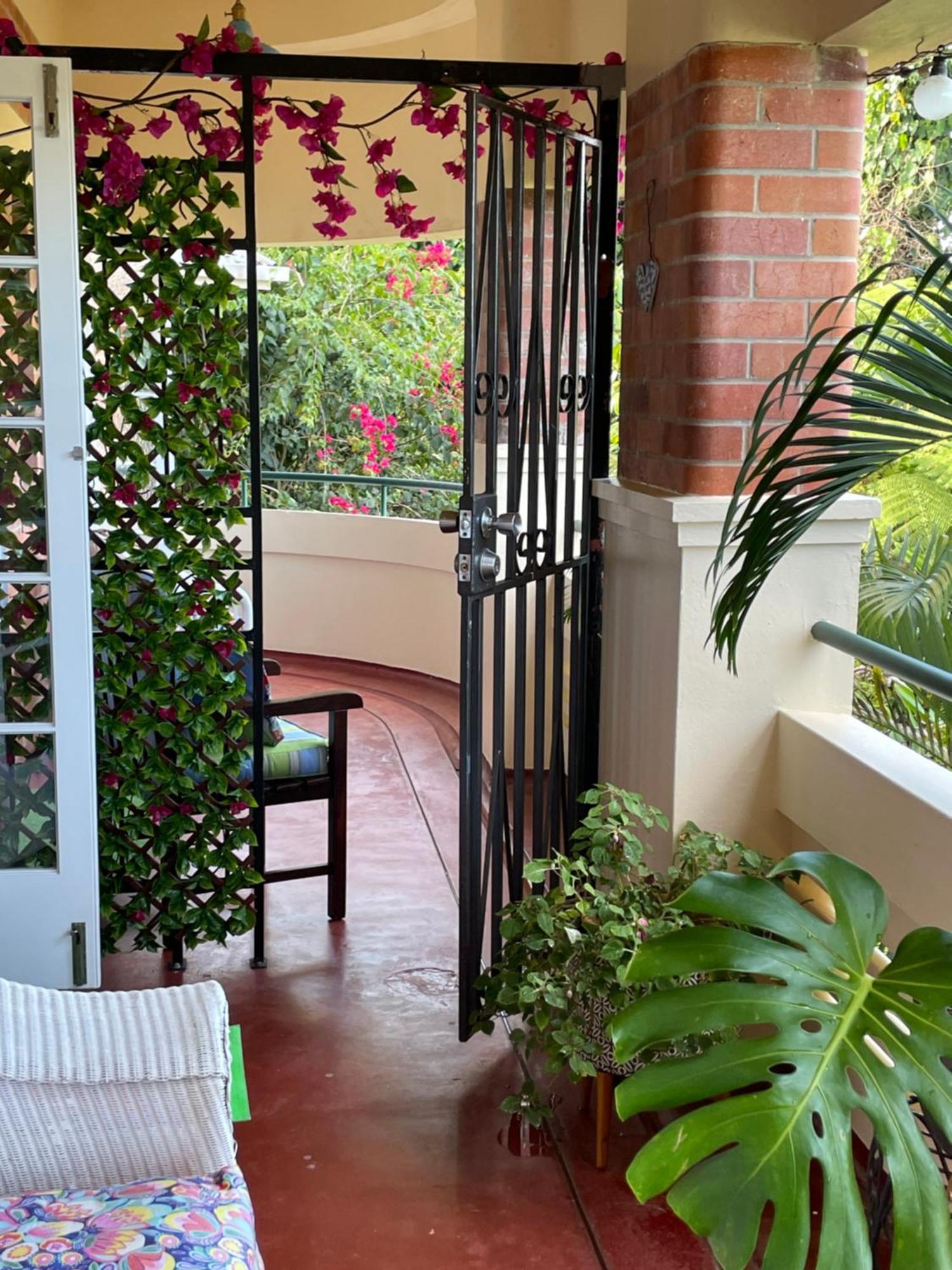 Готель Babinda Quarters Екстер'єр фото