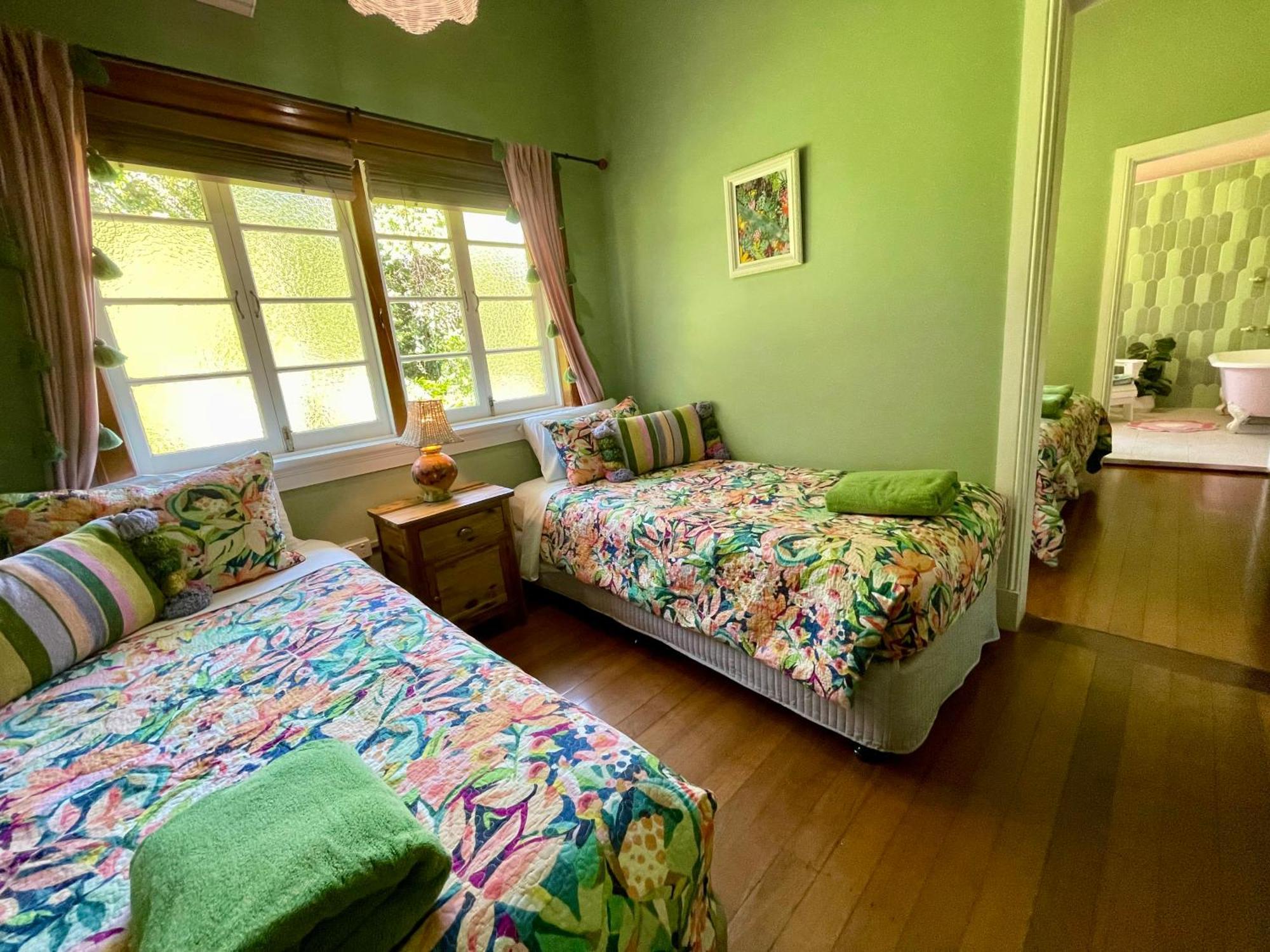 Готель Babinda Quarters Екстер'єр фото